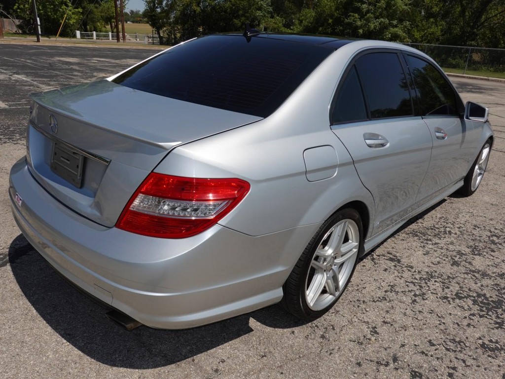 2010 Mercedes Benz C 350 Sport photo 6