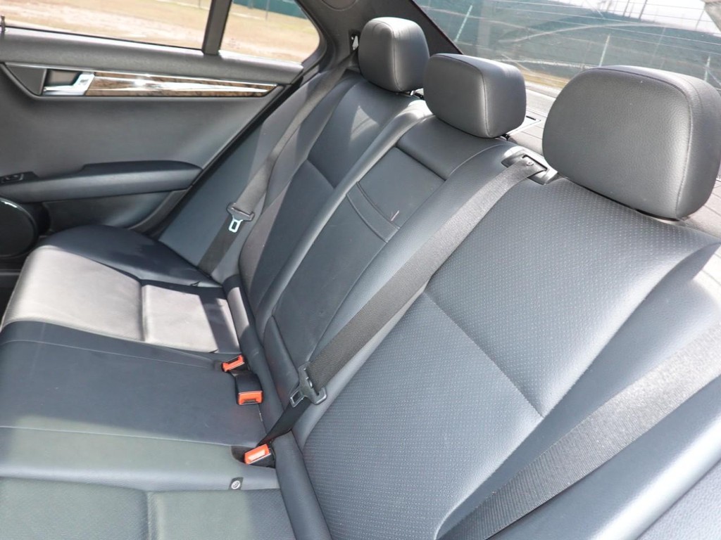 2010 Mercedes Benz C 350 Sport photo 16