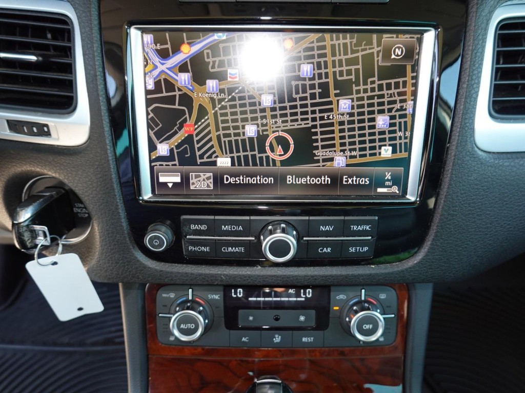 2013 Volkswagen Touareg Lux photo 13