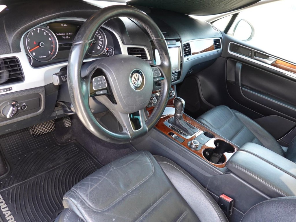 2013 Volkswagen Touareg Lux photo 17