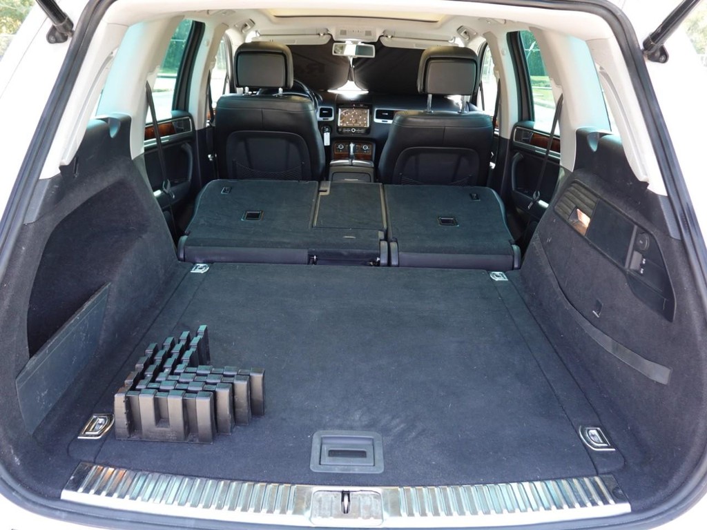 2013 Volkswagen Touareg Lux photo 25