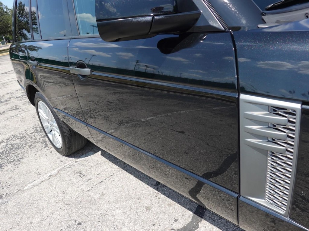 2011 Land Rover Range Rover HSE LUX photo 11