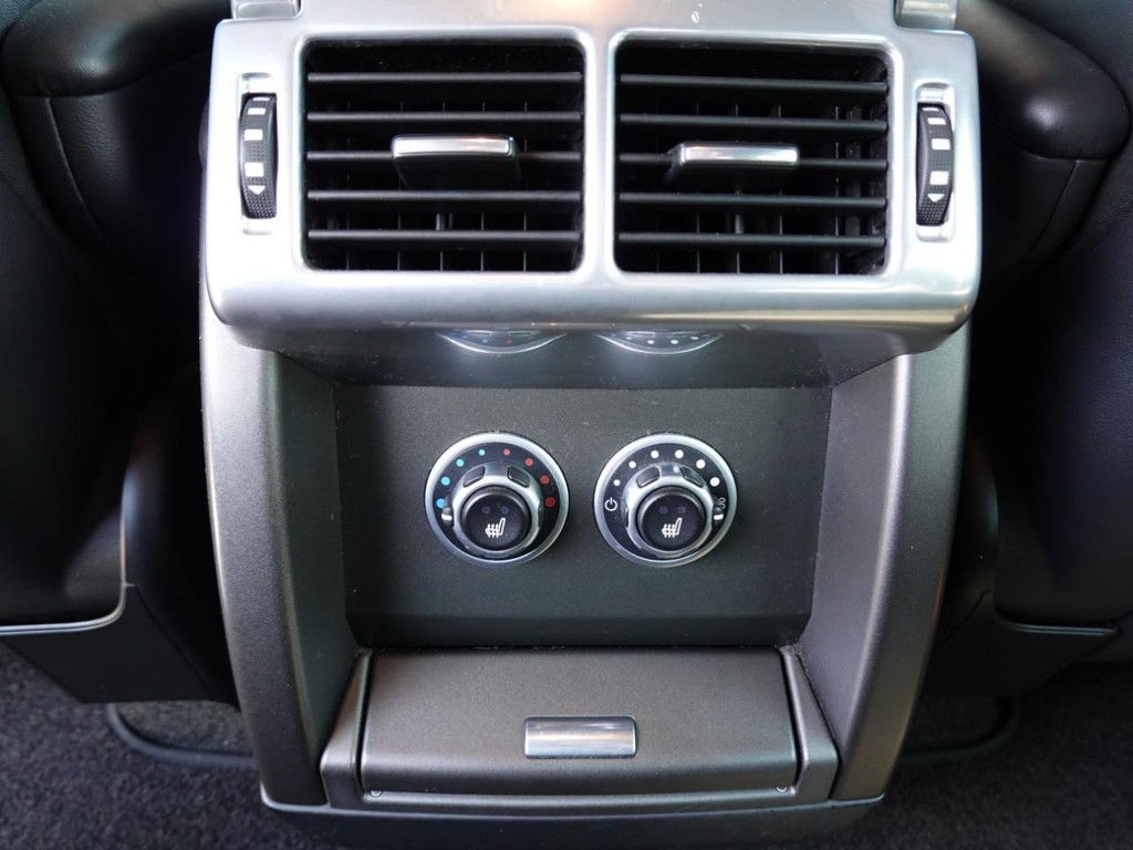 2011 Land Rover Range Rover HSE LUX photo 20