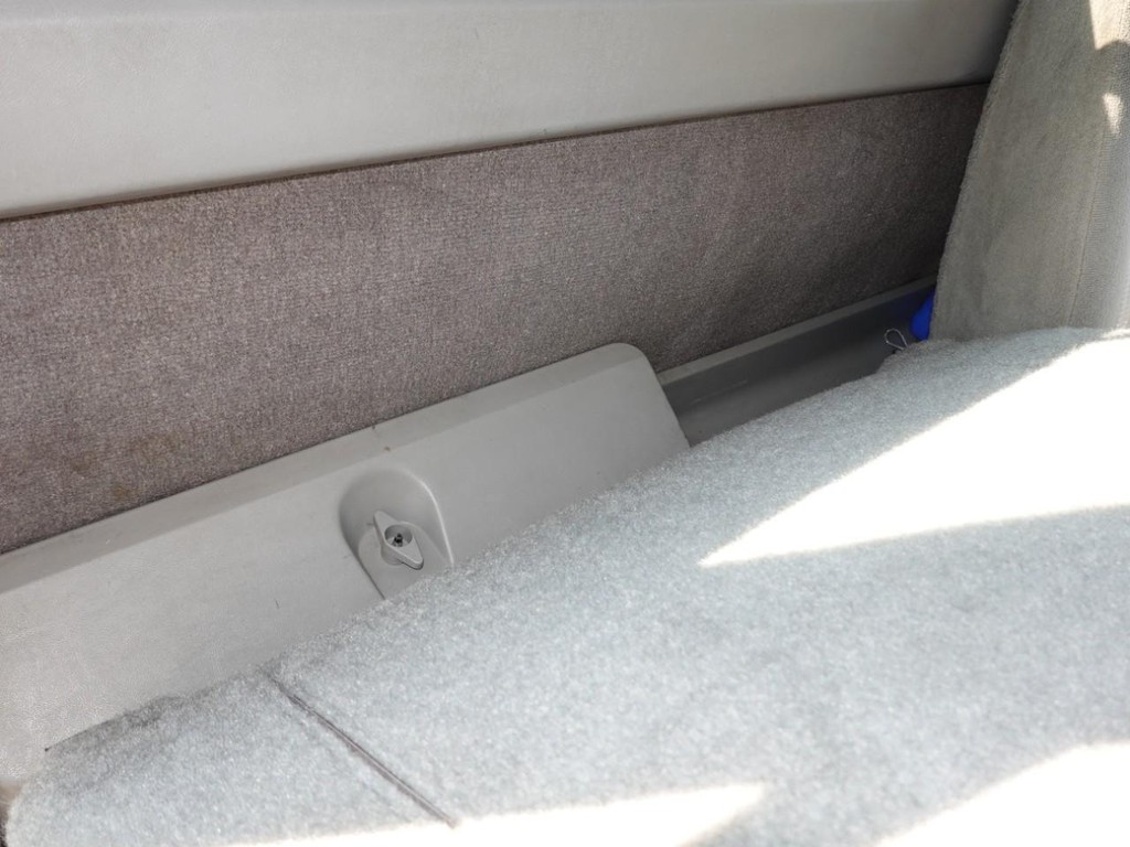 Chevrolet C/K 1500 Vehicle Full-screen Gallery Image 21