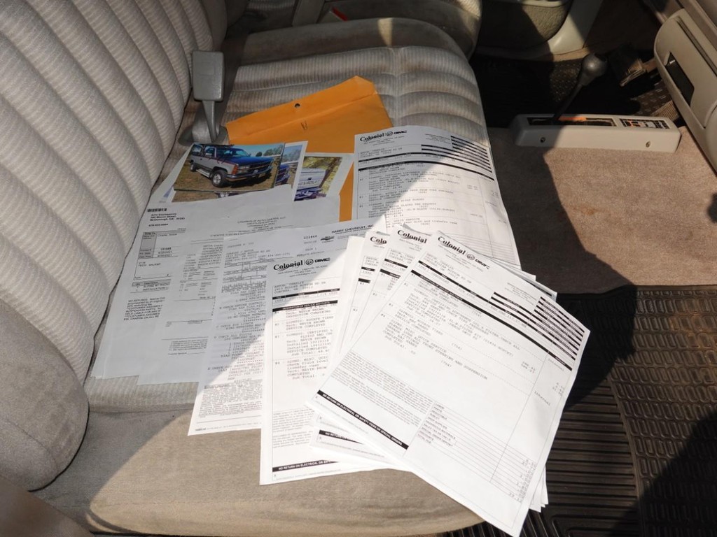 Chevrolet C/K 1500 Vehicle Full-screen Gallery Image 23