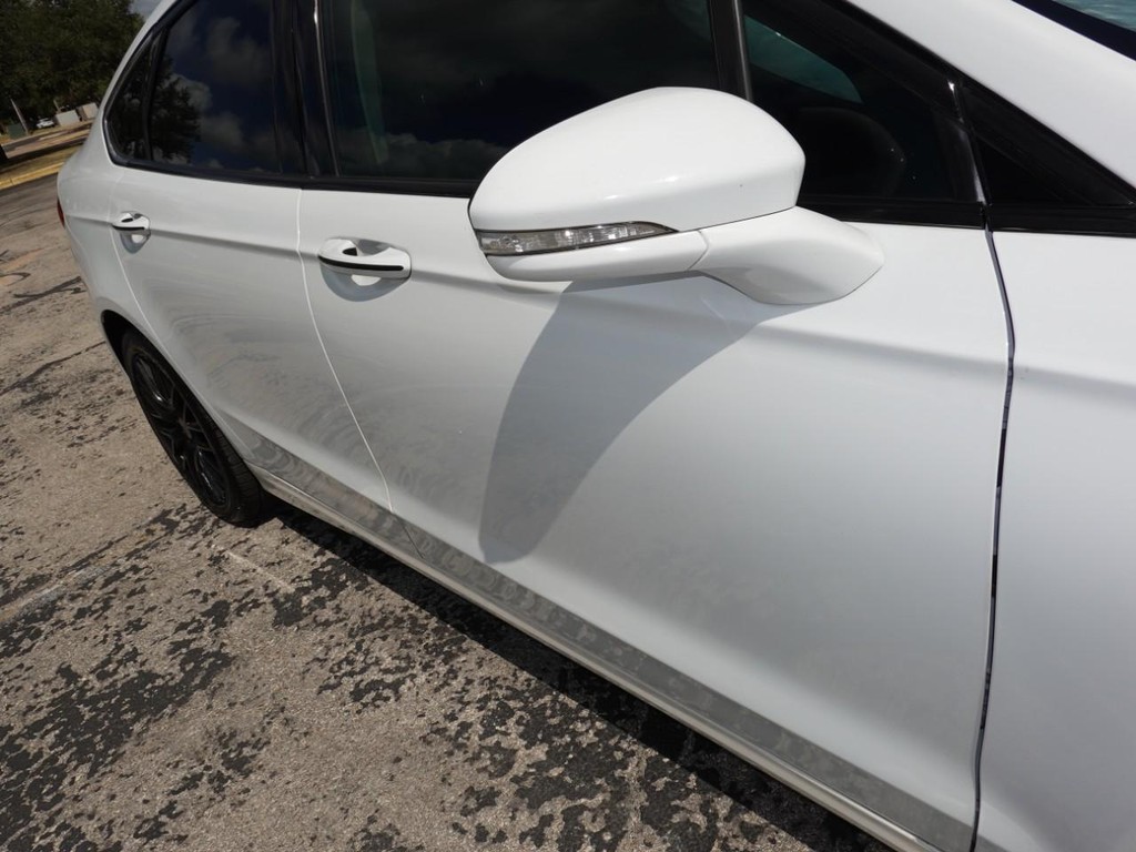 2018 Ford Fusion Titanium photo 11