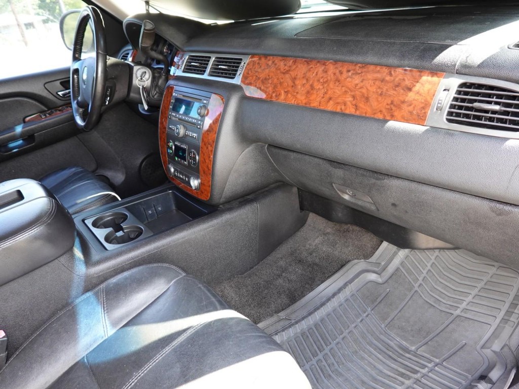 Chevrolet Tahoe Vehicle Full-screen Gallery Image 22