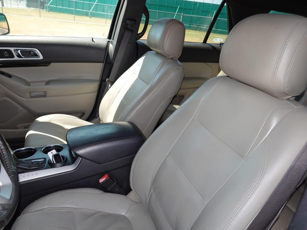 2012 Ford Explorer Limited photo 13