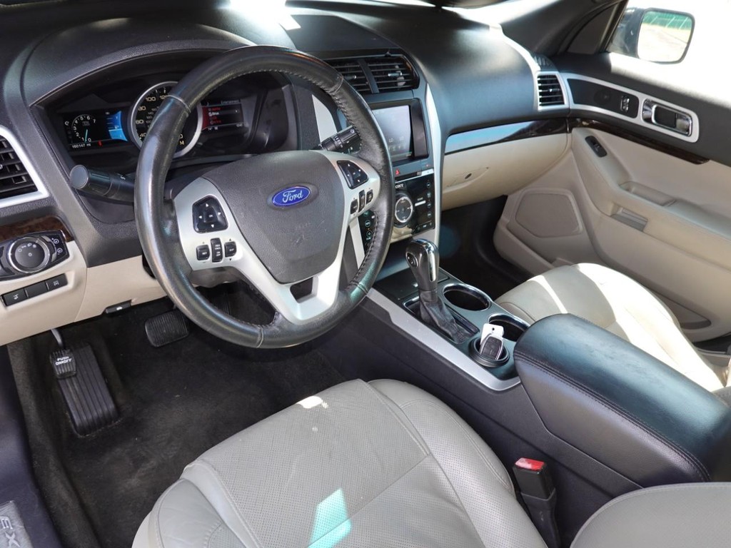2012 Ford Explorer Limited photo 15