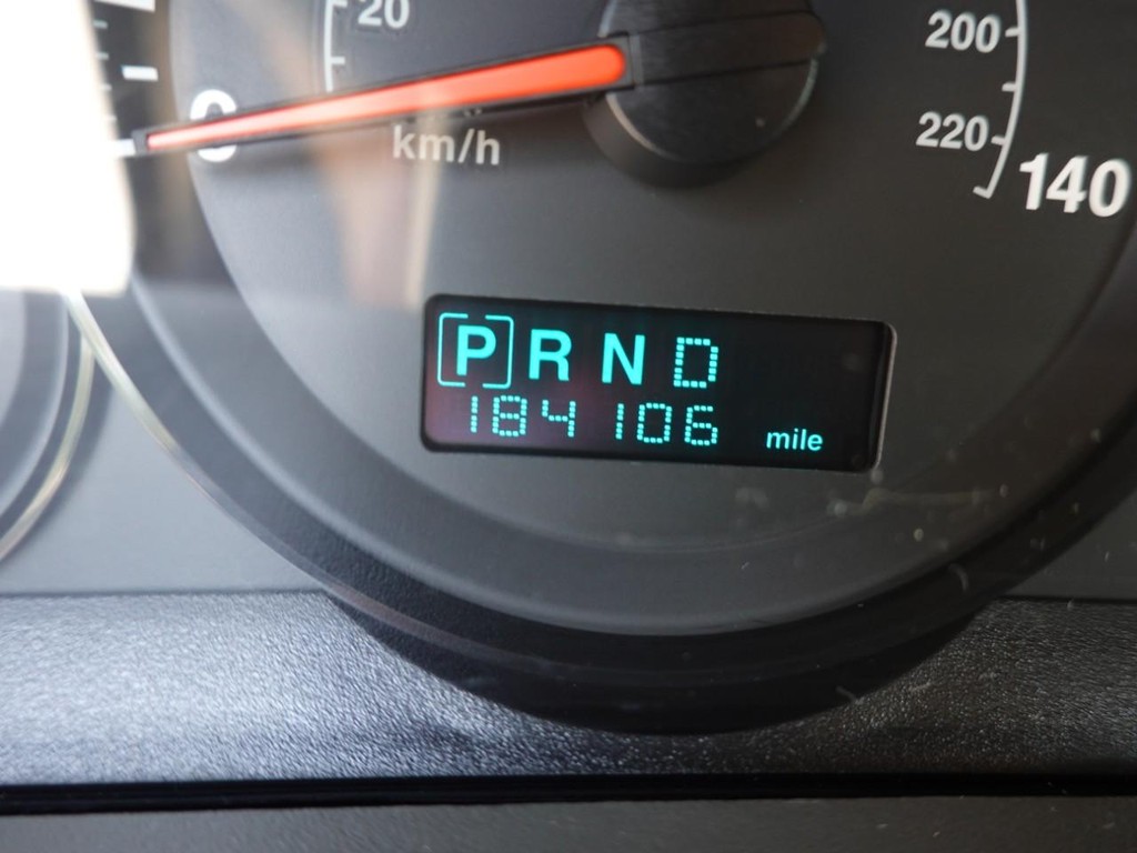 2006 Jeep Grand Cherokee Laredo photo 9