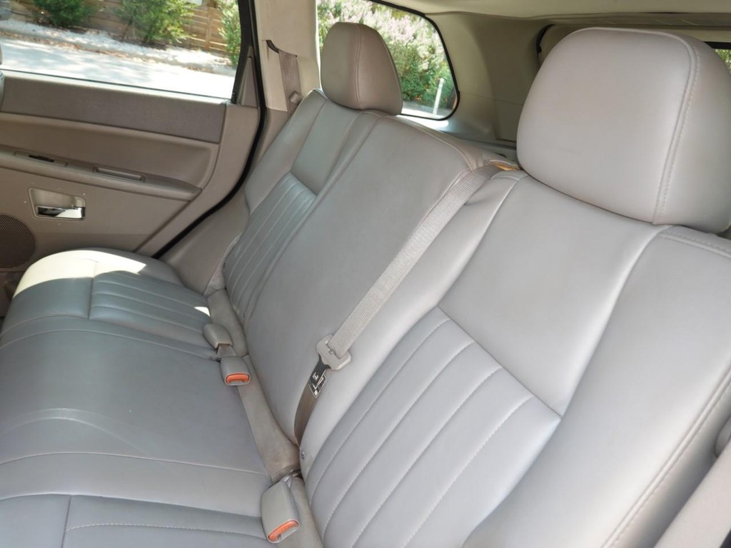 2006 Jeep Grand Cherokee Laredo photo 14
