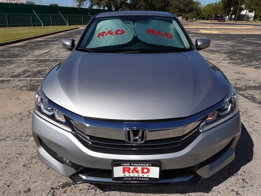 Honda Accord Sedan Vehicle Full-screen Gallery Image 02