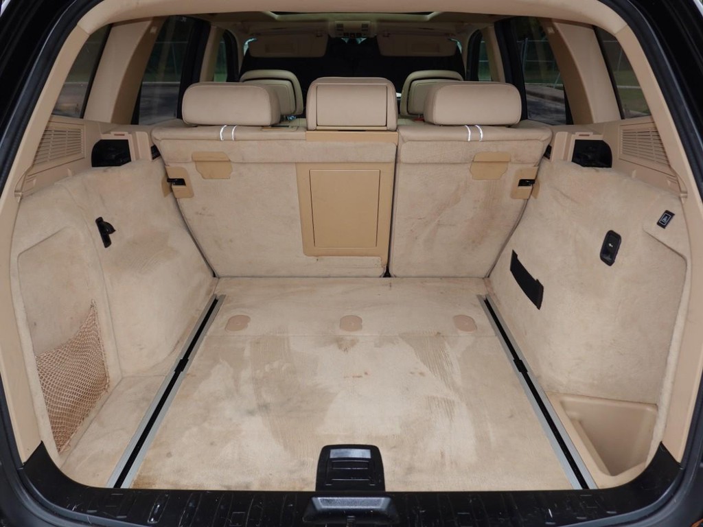 BMW X3 Vehicle Full-screen Gallery Image 26