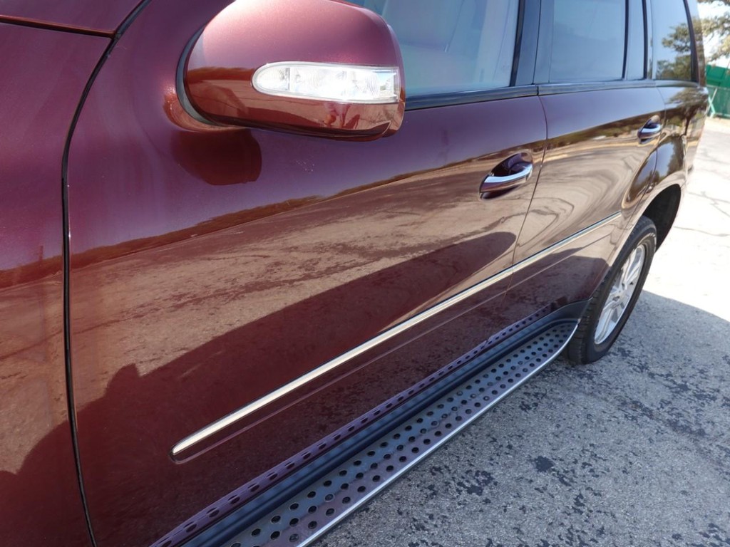 Mercedes-Benz GL-Class Vehicle Full-screen Gallery Image 10