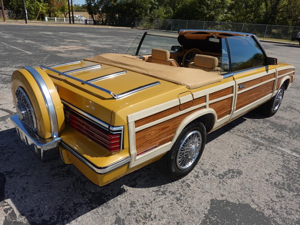 Chrysler Lebaron Vehicle Full-screen Gallery Image 08