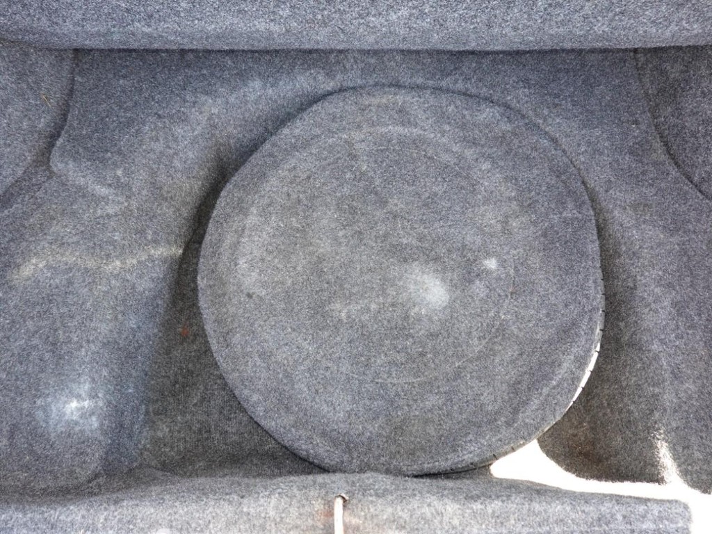 Chrysler Lebaron Vehicle Full-screen Gallery Image 27