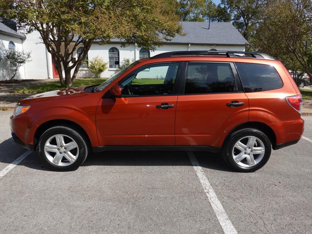 Subaru Forester Vehicle Full-screen Gallery Image 04