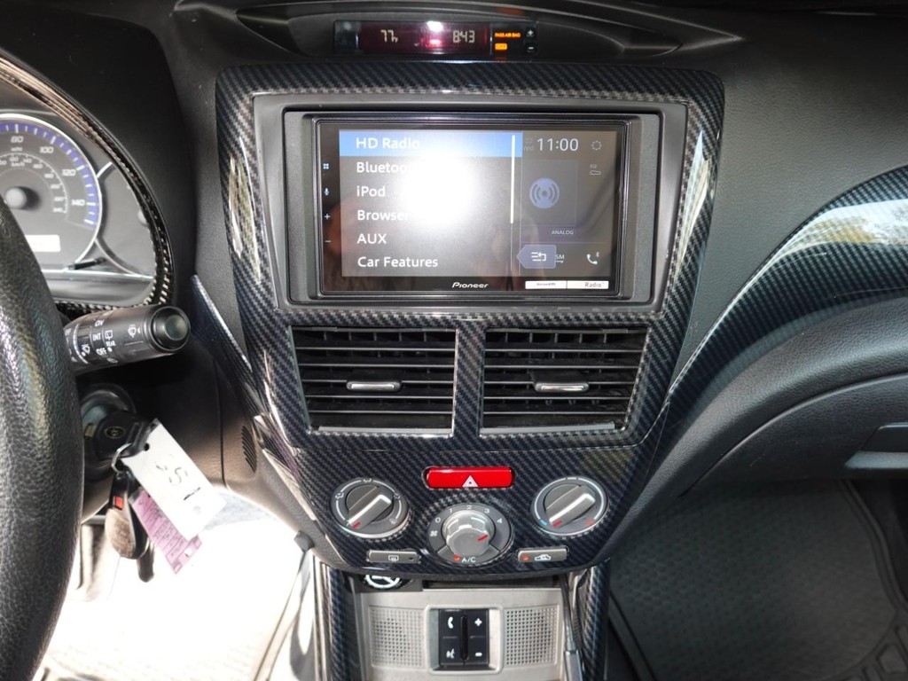 Subaru Forester Vehicle Full-screen Gallery Image 13