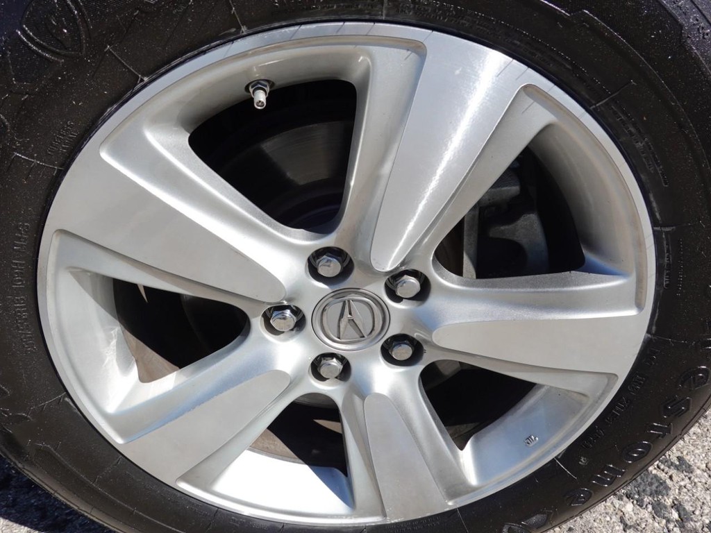 Acura MDX Vehicle Full-screen Gallery Image 09