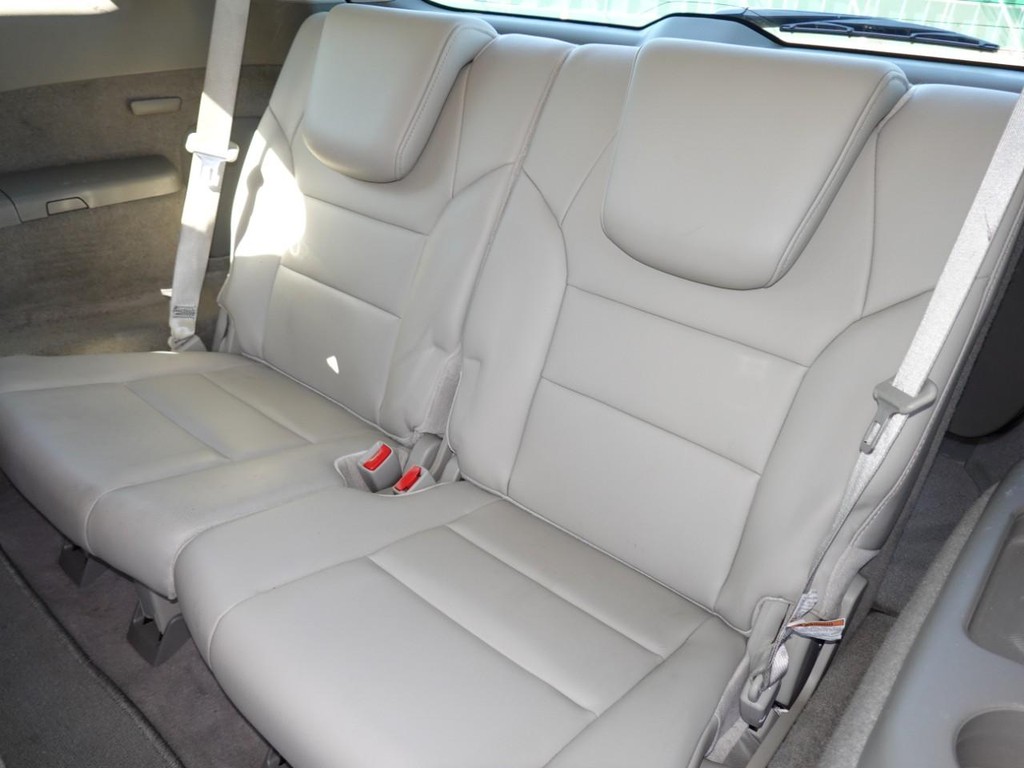 Acura MDX Vehicle Full-screen Gallery Image 22