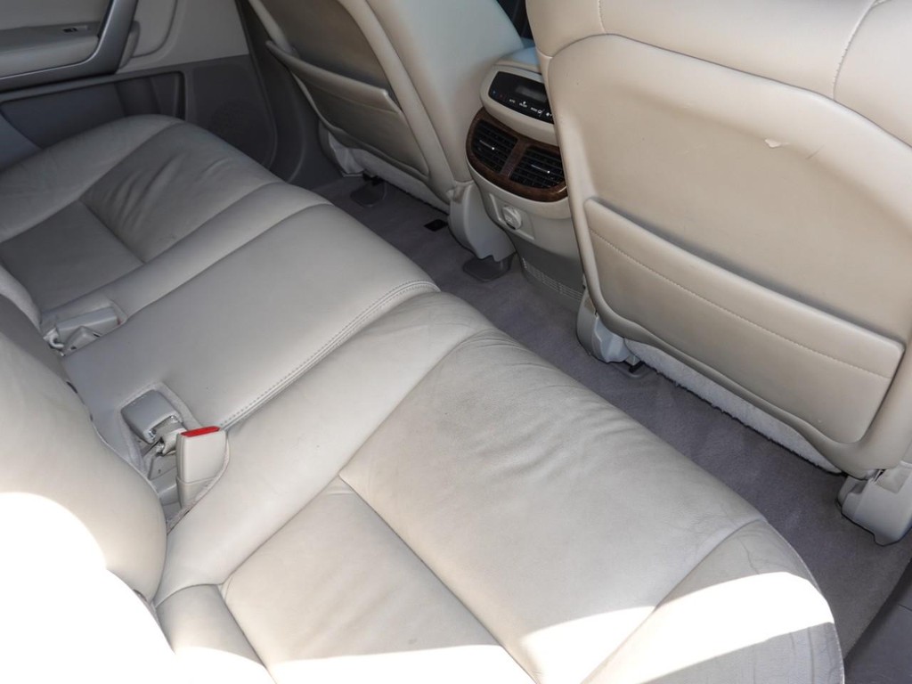 Acura MDX Vehicle Full-screen Gallery Image 26