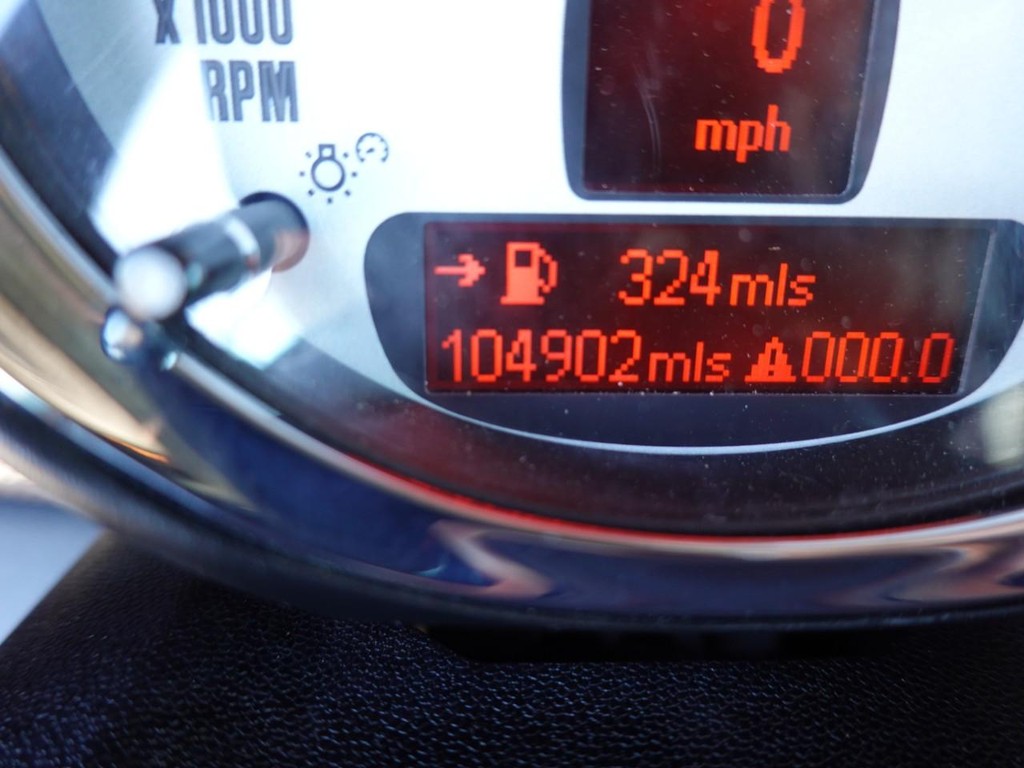 MINI Cooper Convertible Vehicle Full-screen Gallery Image 13