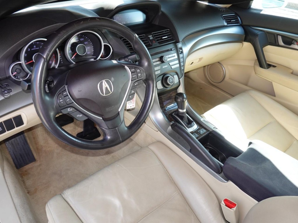 Acura TL Vehicle Full-screen Gallery Image 16
