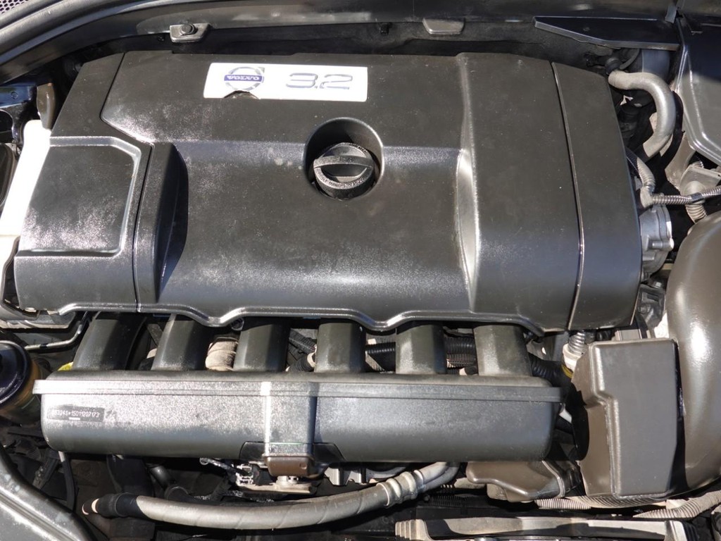 Volvo XC60 Vehicle Full-screen Gallery Image 27