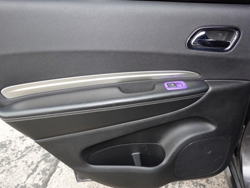 Dodge Durango Vehicle Full-screen Gallery Image 20