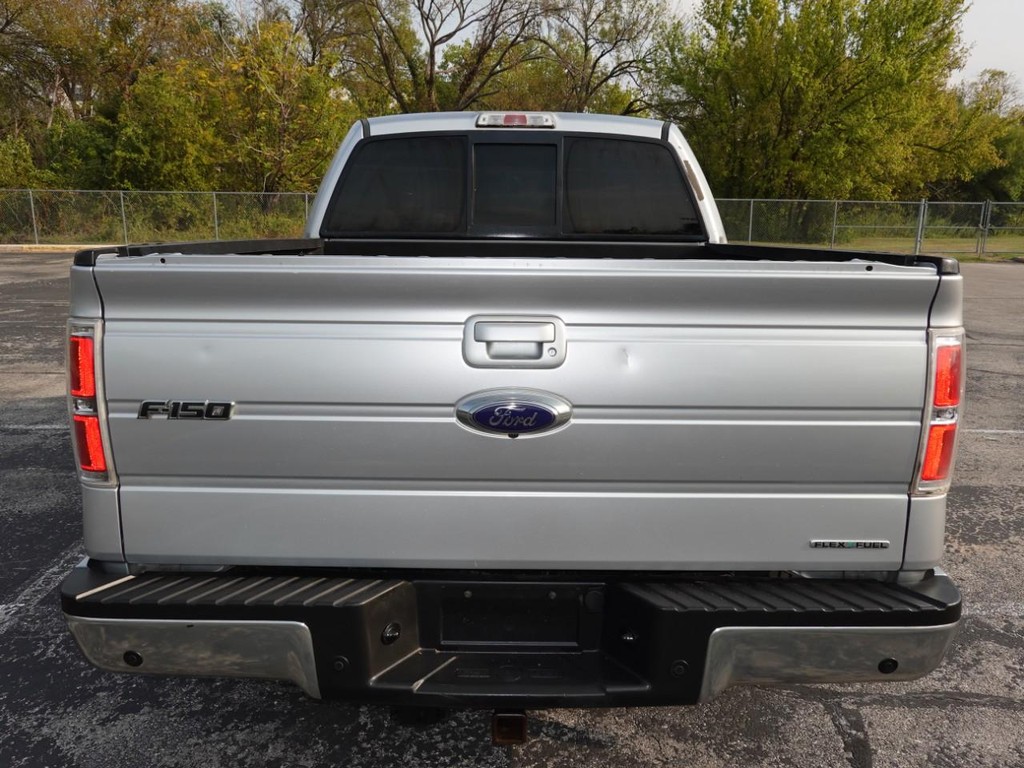 Ford F-150 Vehicle Full-screen Gallery Image 06