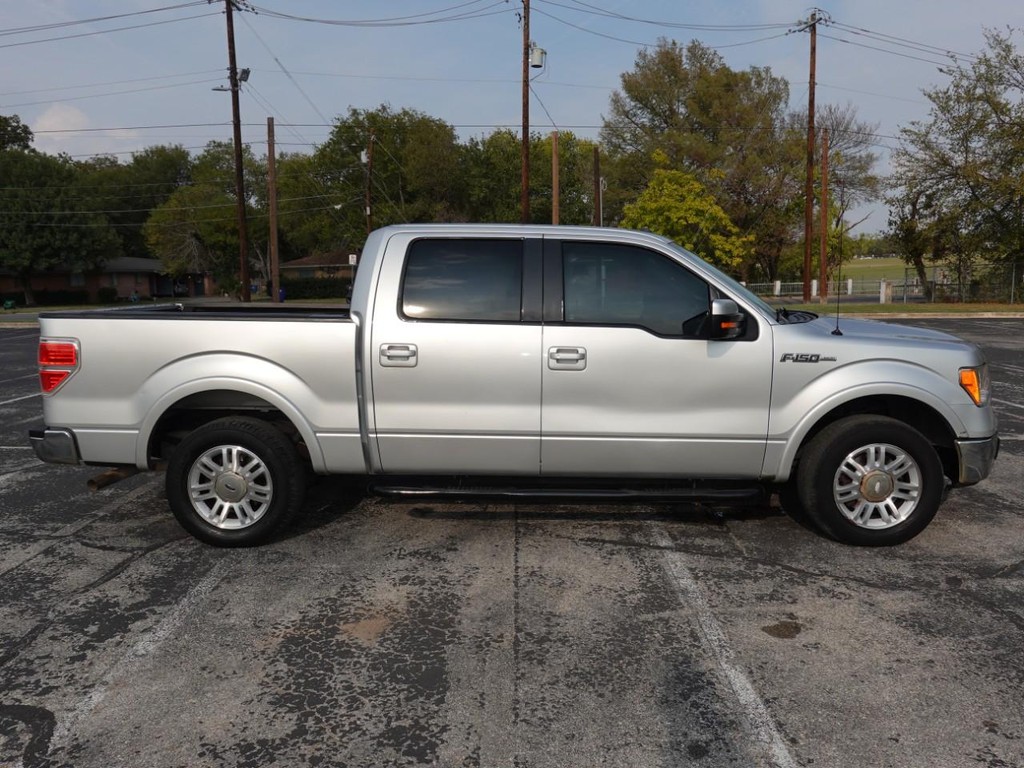Ford F-150 Vehicle Full-screen Gallery Image 09