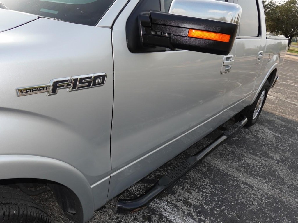 Ford F-150 Vehicle Full-screen Gallery Image 12