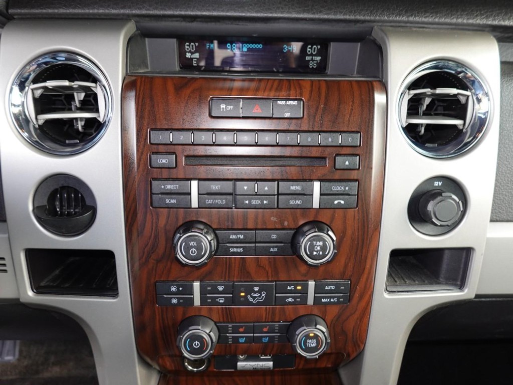 Ford F-150 Vehicle Full-screen Gallery Image 16