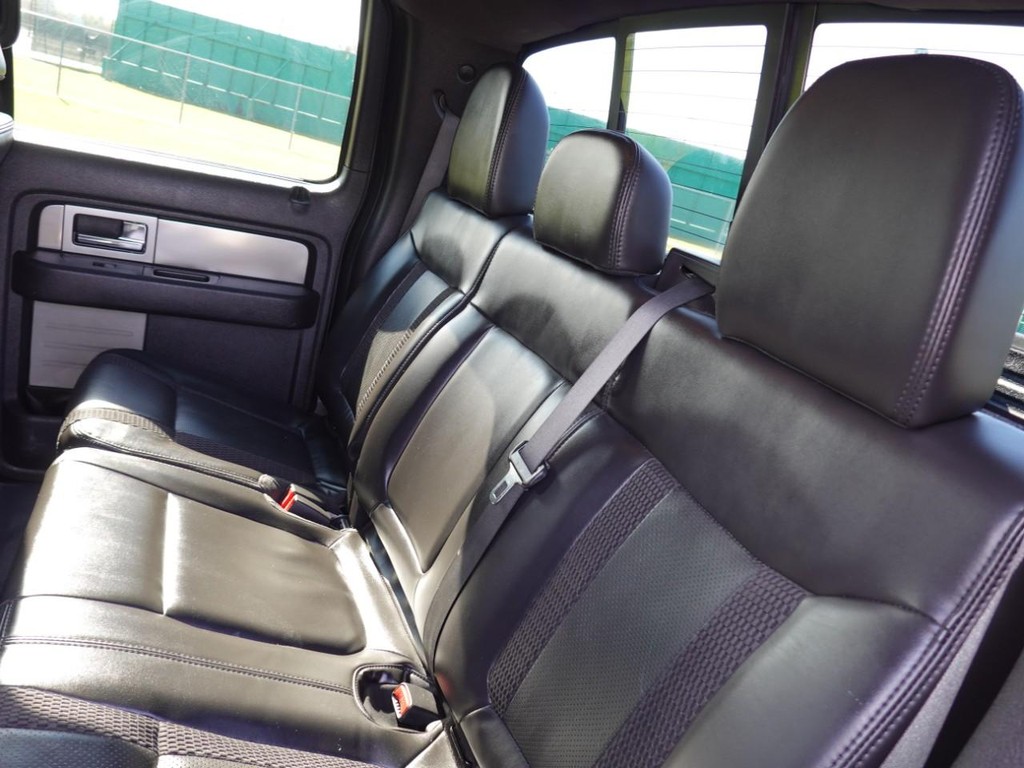 Ford F-150 Vehicle Full-screen Gallery Image 19