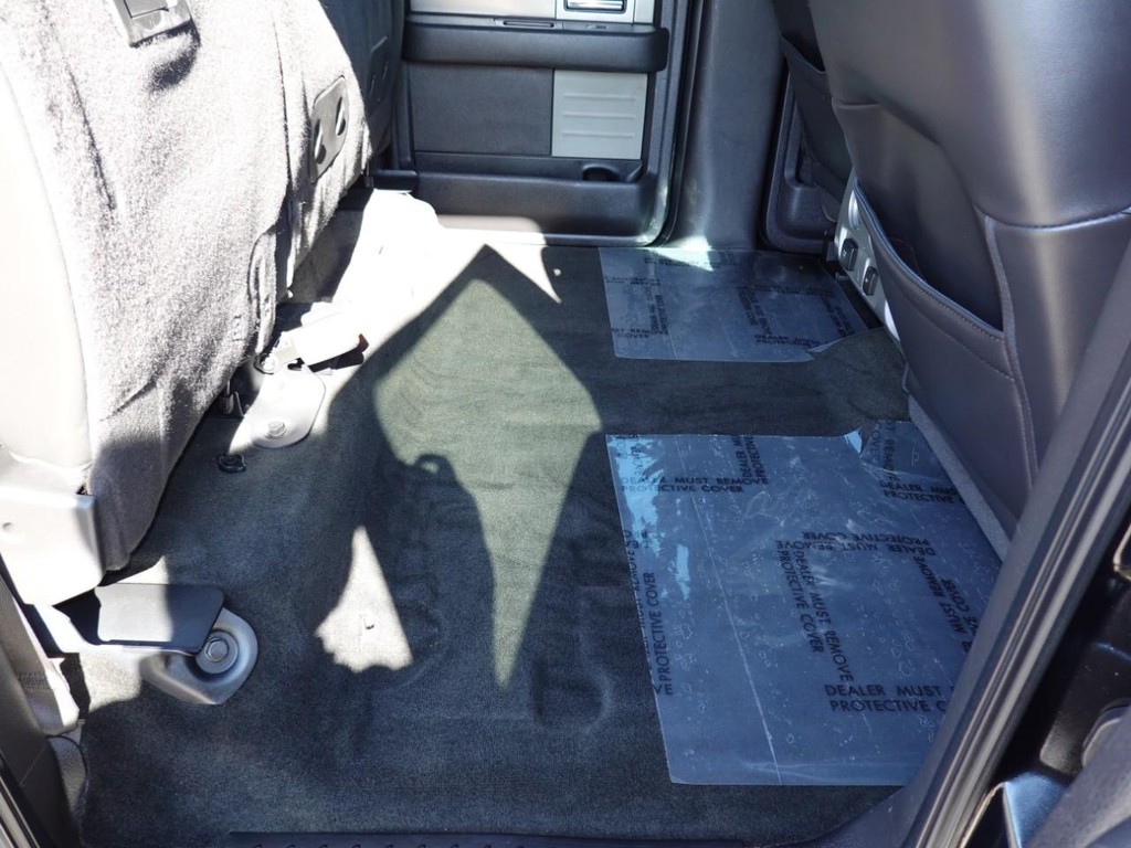 Ford F-150 Vehicle Full-screen Gallery Image 26