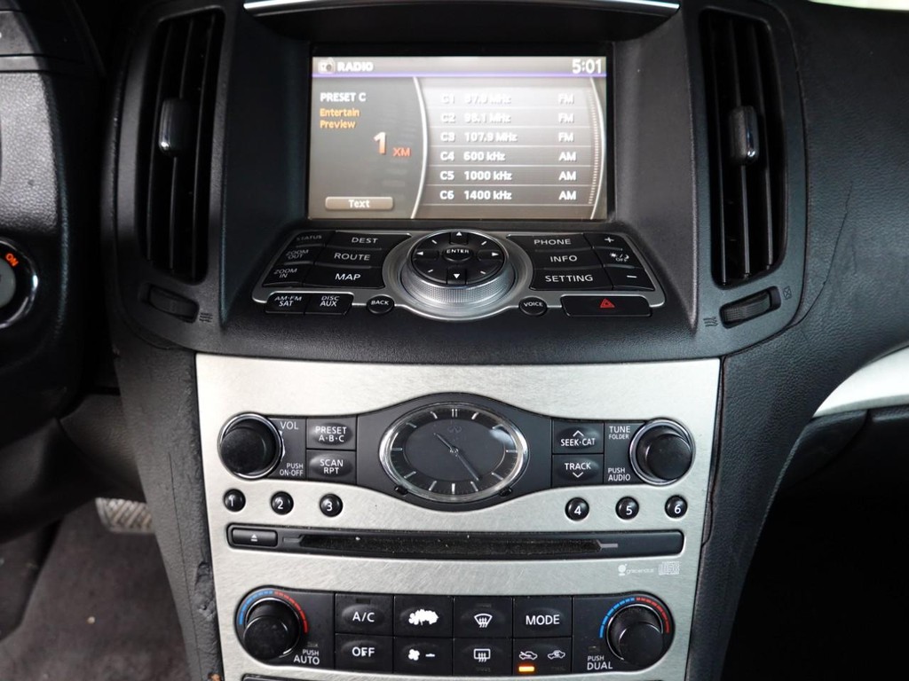 INFINITI G35 Sedan Vehicle Full-screen Gallery Image 12