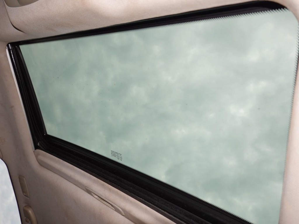 INFINITI G35 Sedan Vehicle Full-screen Gallery Image 15