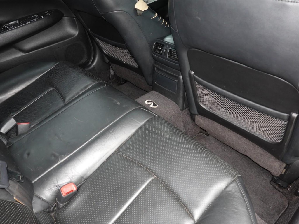 INFINITI G35 Sedan Vehicle Full-screen Gallery Image 23