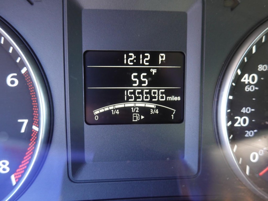 Volkswagen Jetta Sedan Vehicle Full-screen Gallery Image 12