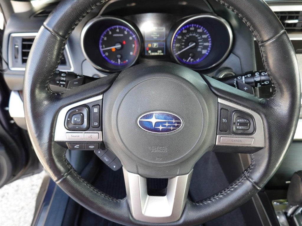 Subaru Outback Vehicle Full-screen Gallery Image 13