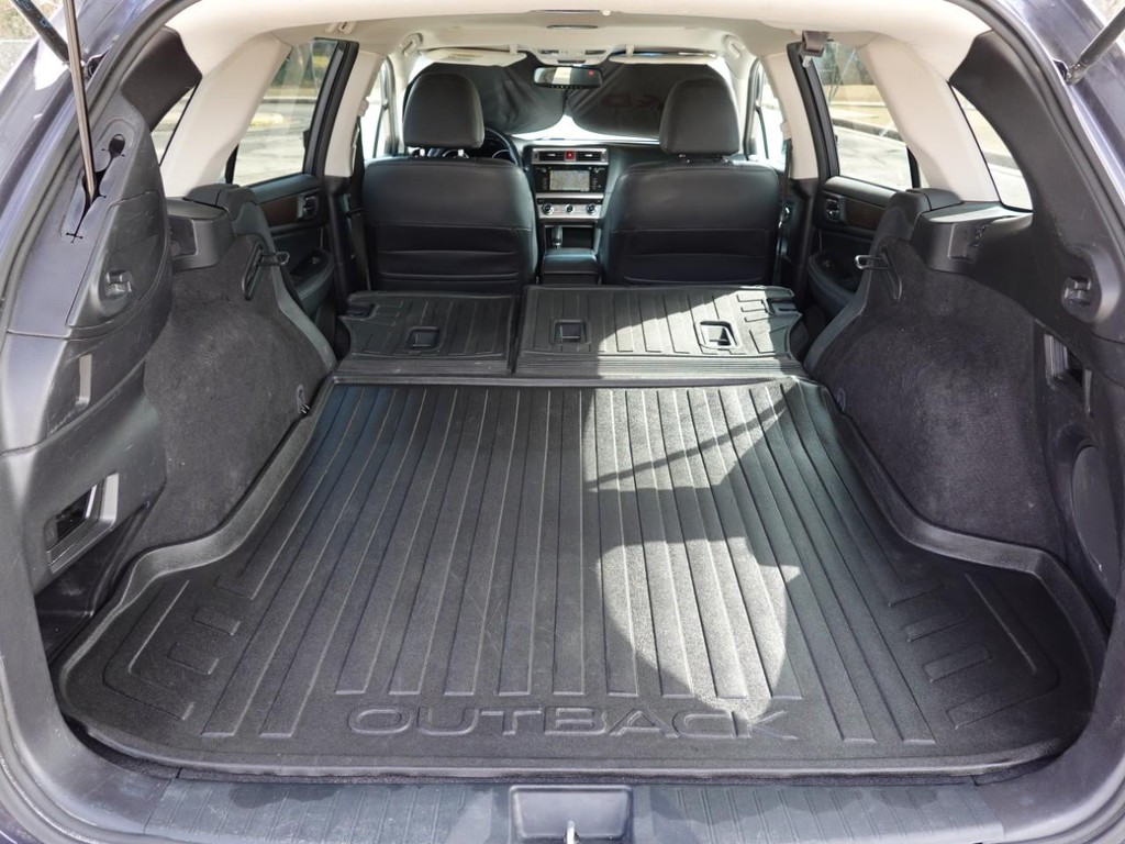 Subaru Outback Vehicle Full-screen Gallery Image 28