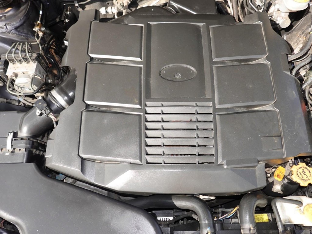 Subaru Outback Vehicle Full-screen Gallery Image 29