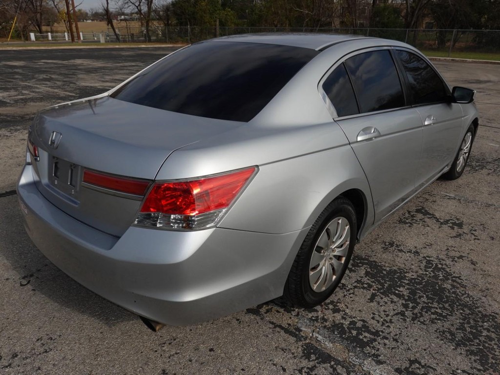 Honda Accord Sedan Vehicle Full-screen Gallery Image 07