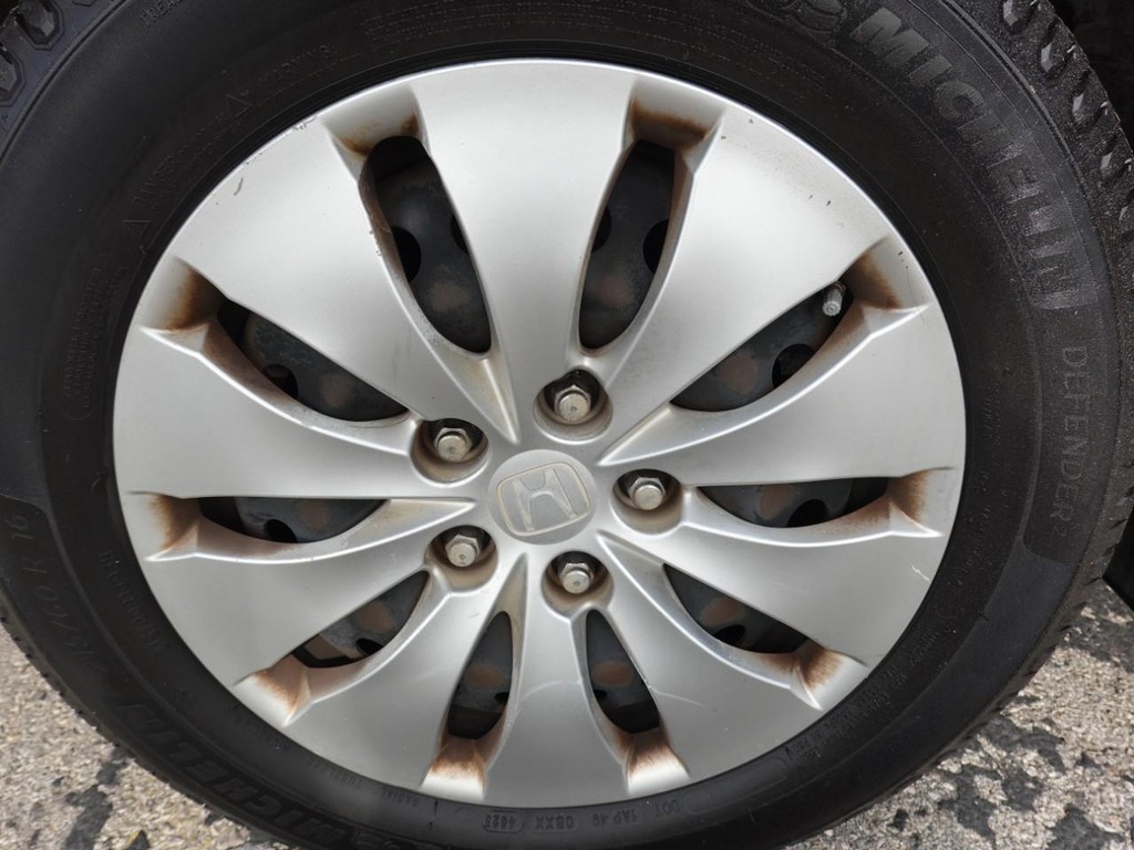 Honda Accord Sedan Vehicle Full-screen Gallery Image 09