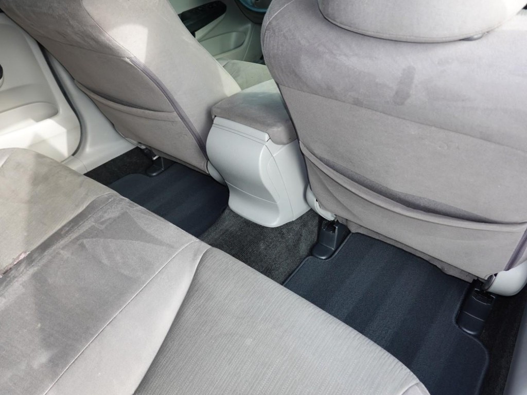 Honda Accord Sedan Vehicle Full-screen Gallery Image 23