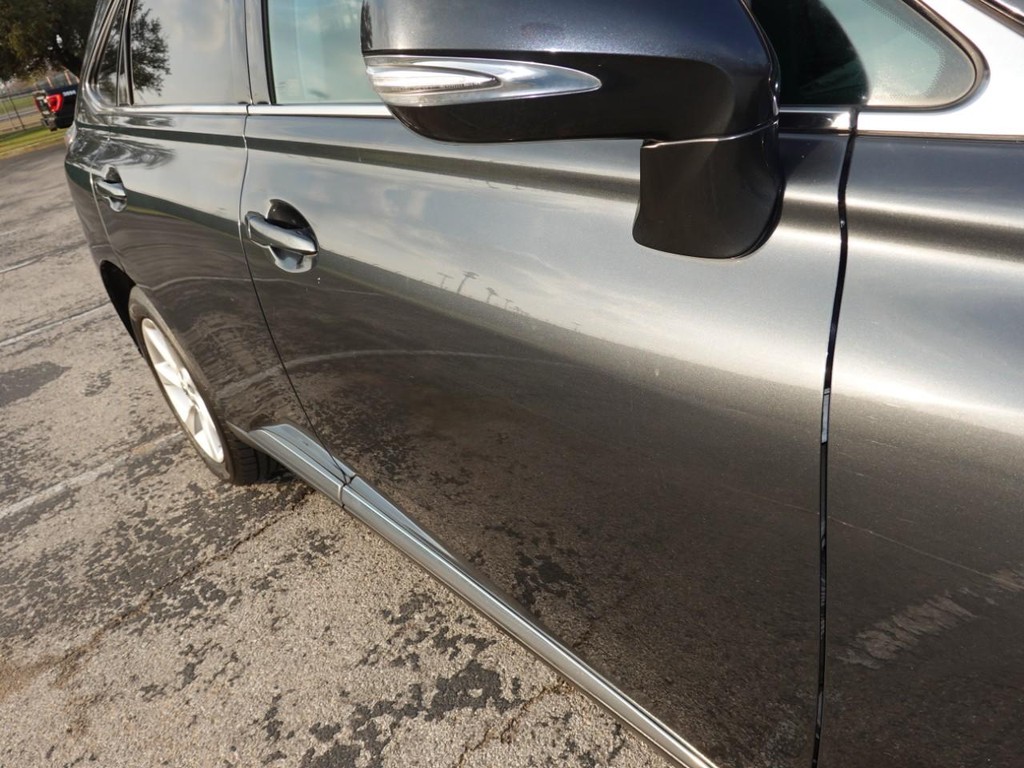 Lexus RX 350 Vehicle Full-screen Gallery Image 11