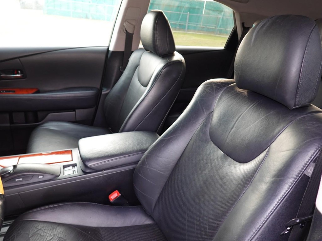 Lexus RX 350 Vehicle Full-screen Gallery Image 16