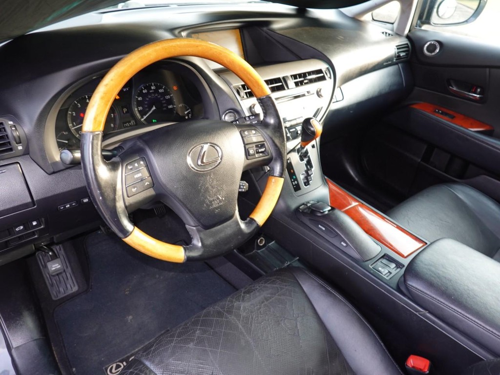 Lexus RX 350 Vehicle Full-screen Gallery Image 18