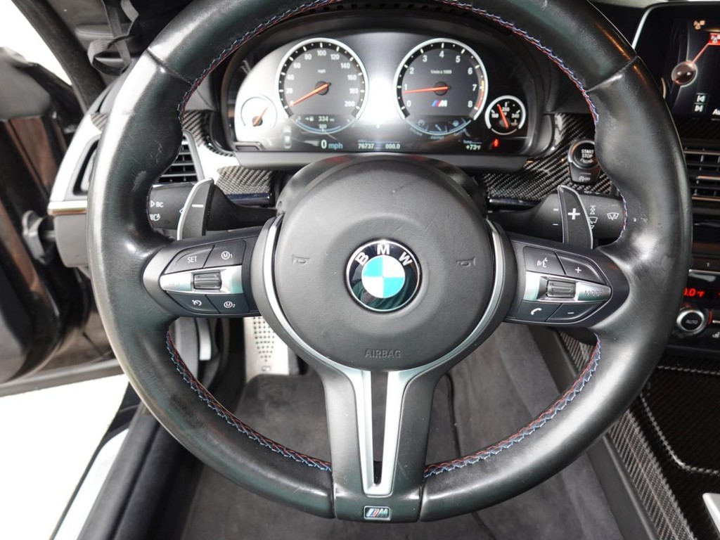 BMW M6 Vehicle Full-screen Gallery Image 14
