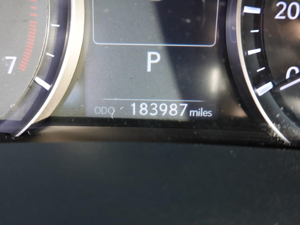 Lexus RX Vehicle Full-screen Gallery Image 12